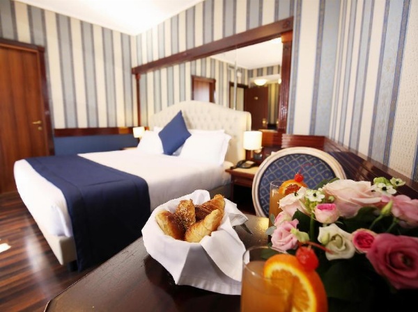 Hotel Regent image 1